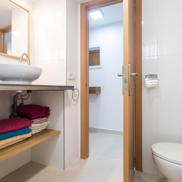 Apartamento Iberia Primera Linea Playa Levante - Three-Bedroom Apartment with Sea View - 7