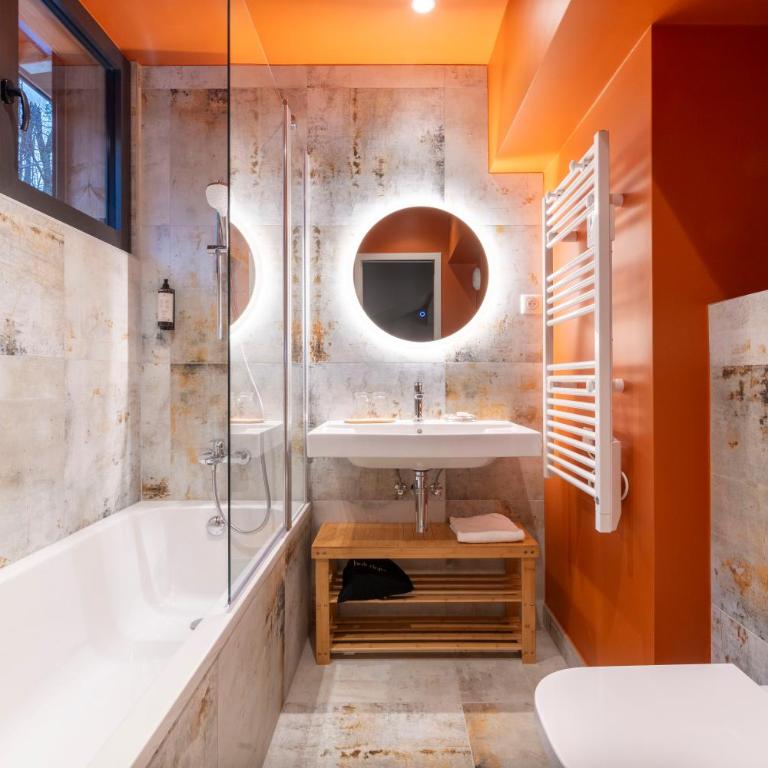 Hôtel Restaurant Le Bois Joli et SPA - Chambre Familiale avec Salle de Bains Privative - 4
