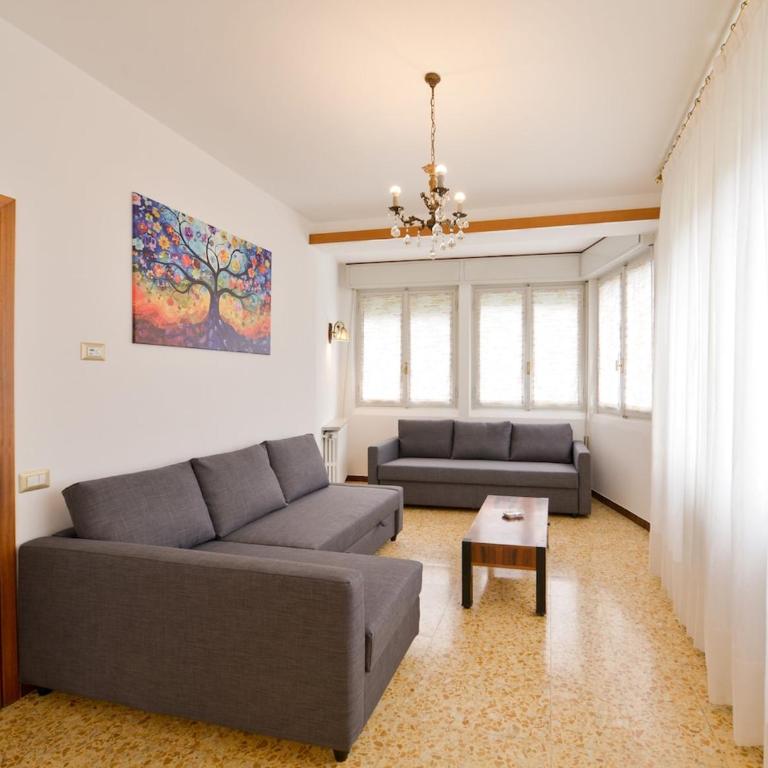 Alp Grüm Apartment - 8 min walk to Bernina Express - Garden & Parking - Two-Bedroom Apartment with Mountain View - 2