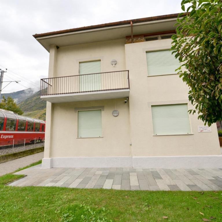 Alp Grüm Apartment - 8 min walk to Bernina Express - Garden & Parking - Two-Bedroom Apartment with Mountain View - 12