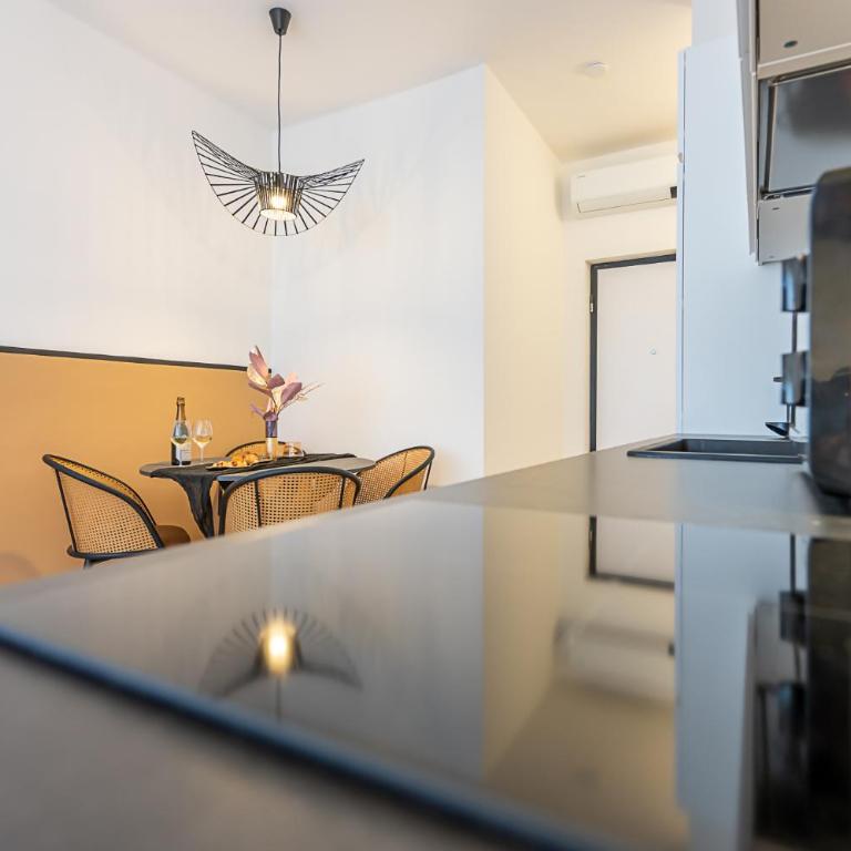 Navigli Duomo Chic Apartment WiFi AC - Appartamento con 1 Camera da Letto - 37