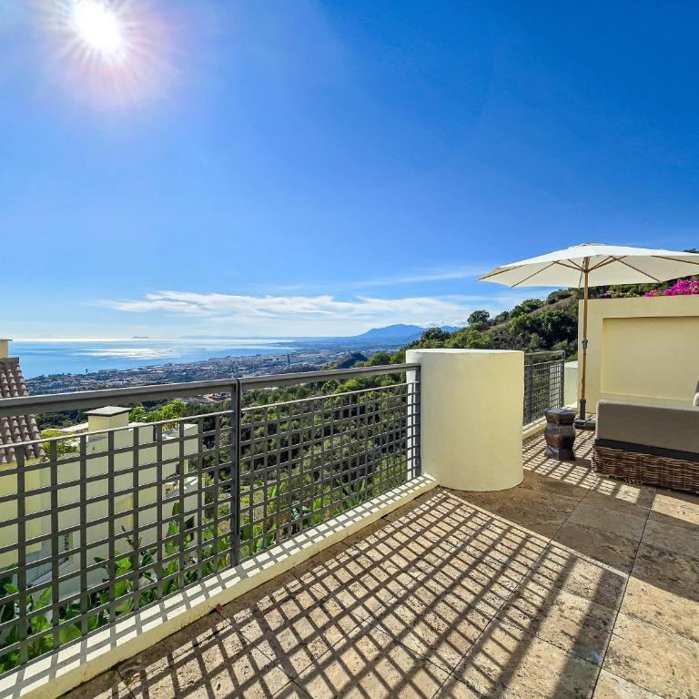 Luxury Retreat in Los Monteros Marbella - Two-Bedroom Apartment - 2