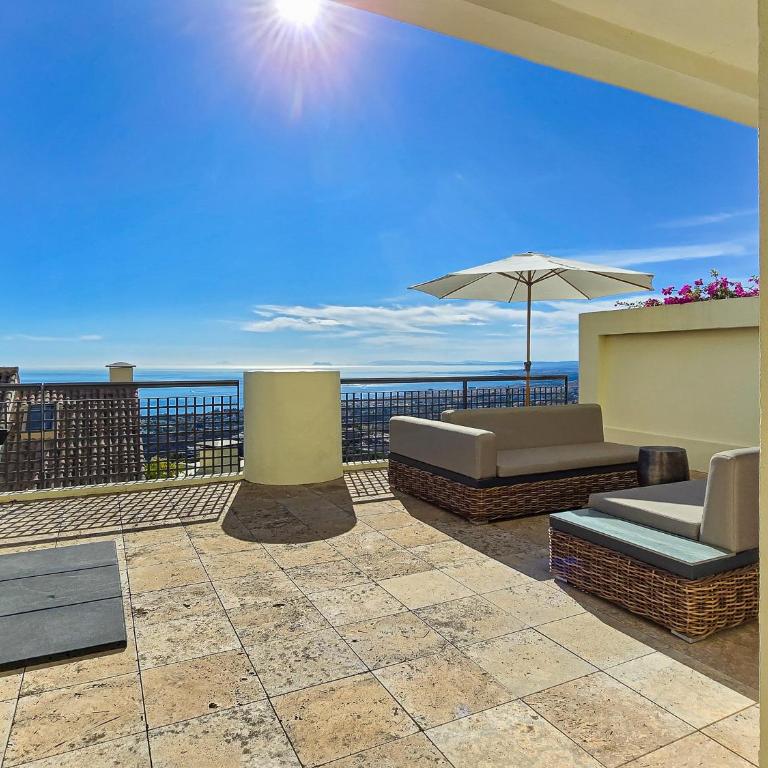 Luxury Retreat in Los Monteros Marbella - Two-Bedroom Apartment - 17