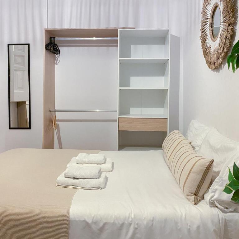 Victoria Studio III - One-Bedroom Apartment - 2