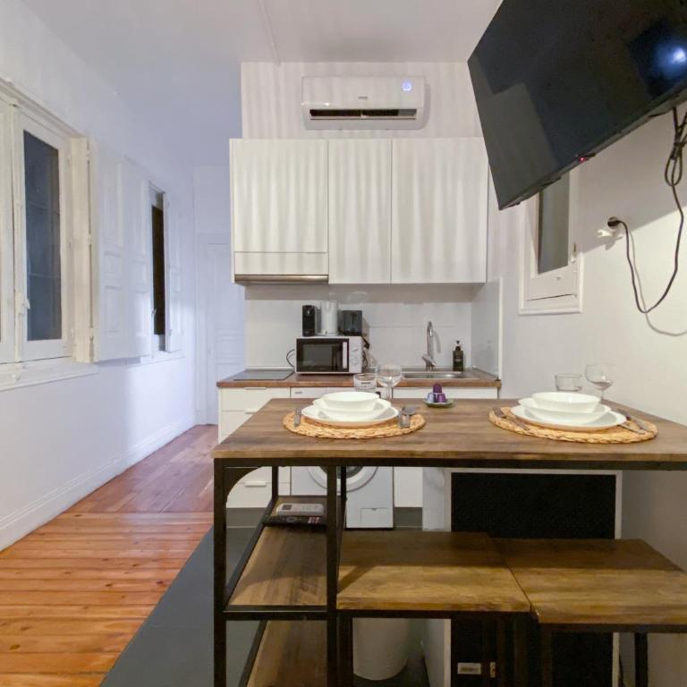 Victoria Studio III - One-Bedroom Apartment - 3
