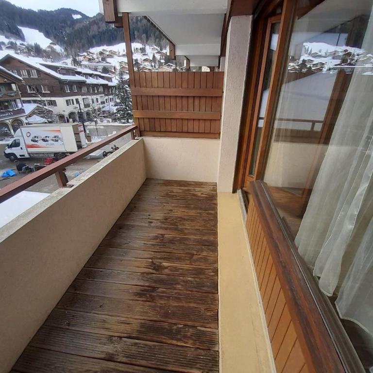 Studio cabine au centre, balcon sud, parking, proche pistes et commerces - FR-1-459-89 - Estudio - 9