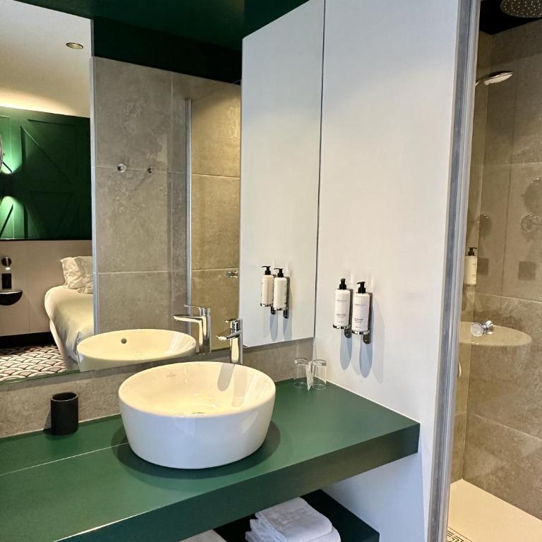 Logis Hotel Darcy Dijon Centre - Chambre Deluxe - 2