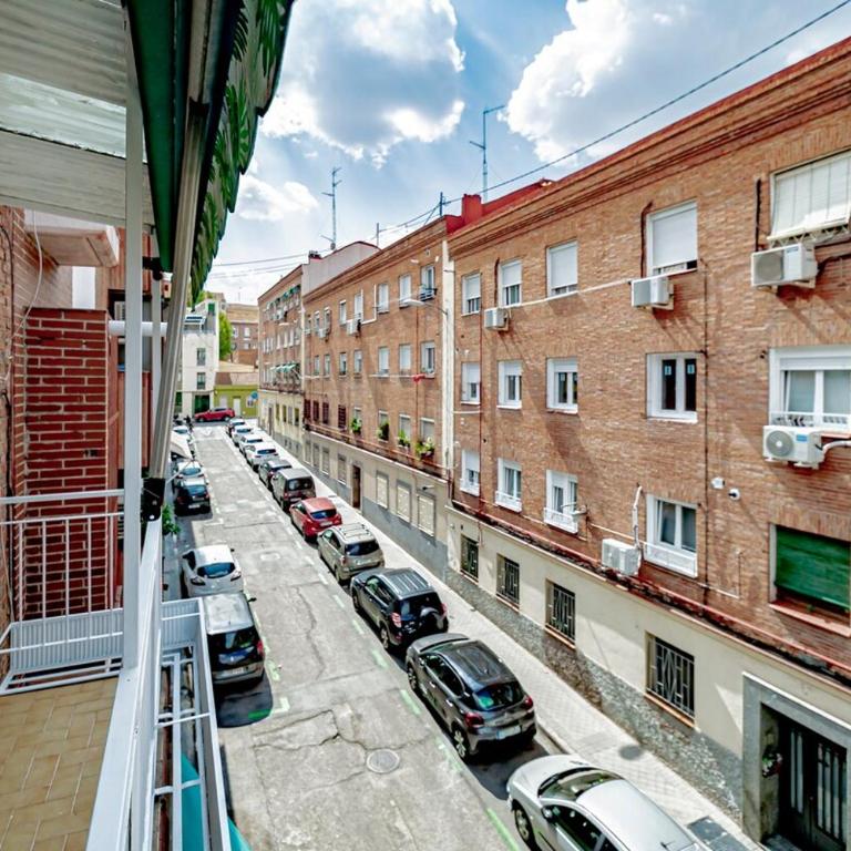 Campo Real Amazing new apartment 6pax - Three-Bedroom Apartment - 10