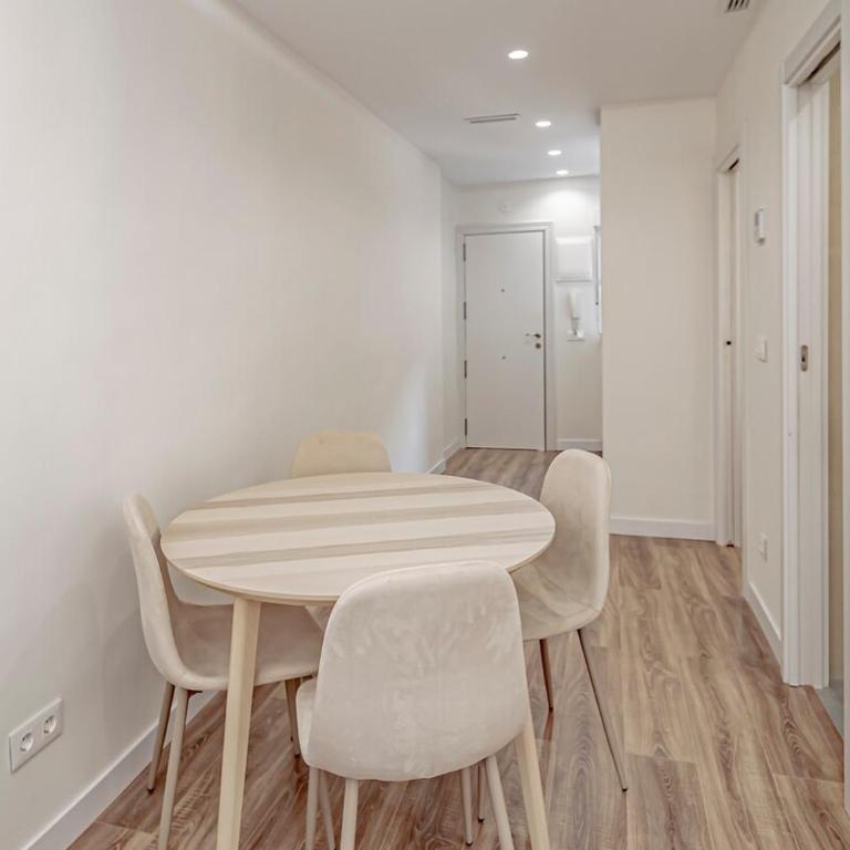 Campo Real Amazing new apartment 6pax - Three-Bedroom Apartment - 19