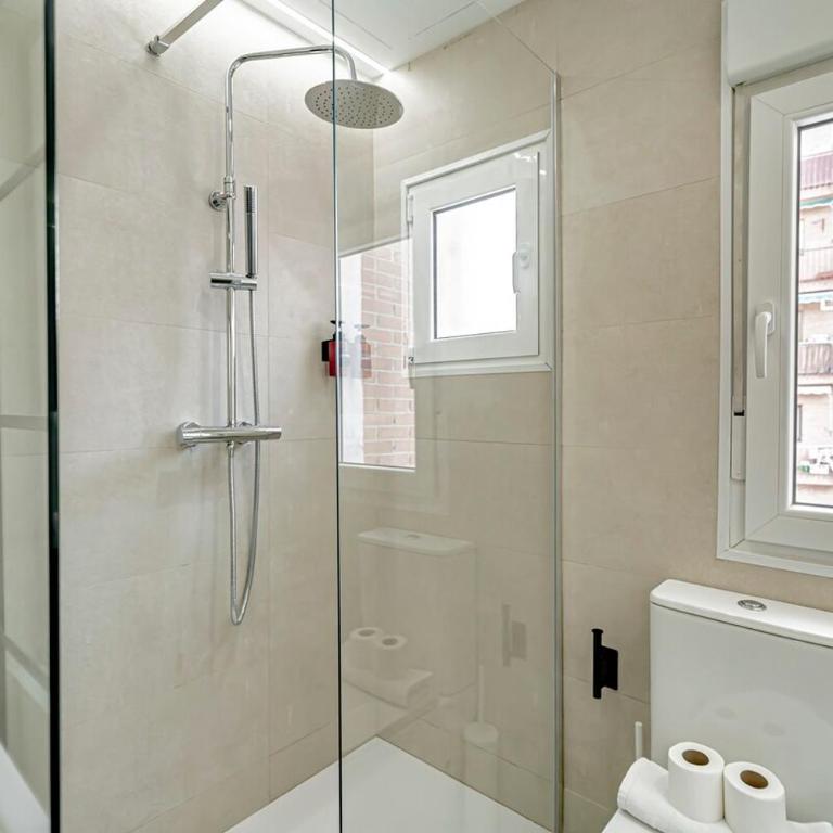 Campo Real Amazing new apartment 6pax - Three-Bedroom Apartment - 23
