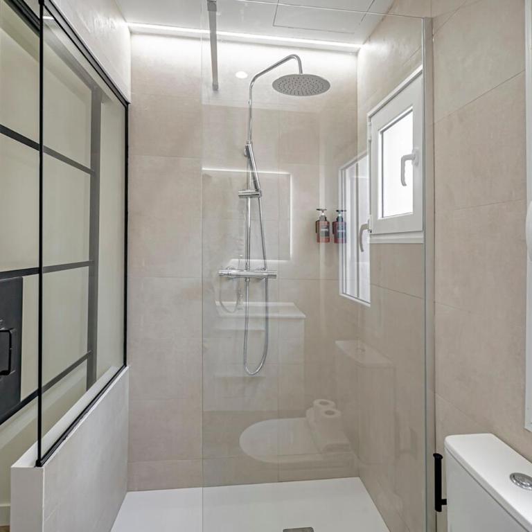 Campo Real Amazing new apartment 6pax - Three-Bedroom Apartment - 26