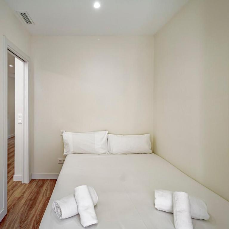 Campo Real Amazing new apartment 6pax - Three-Bedroom Apartment - 36