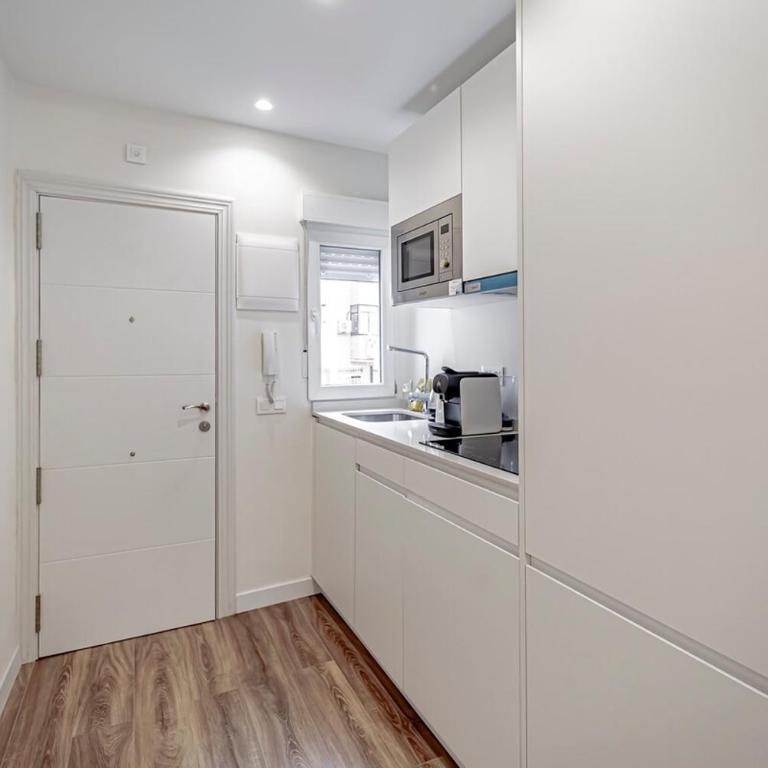 Campo Real Amazing new apartment 6pax - Three-Bedroom Apartment - 37