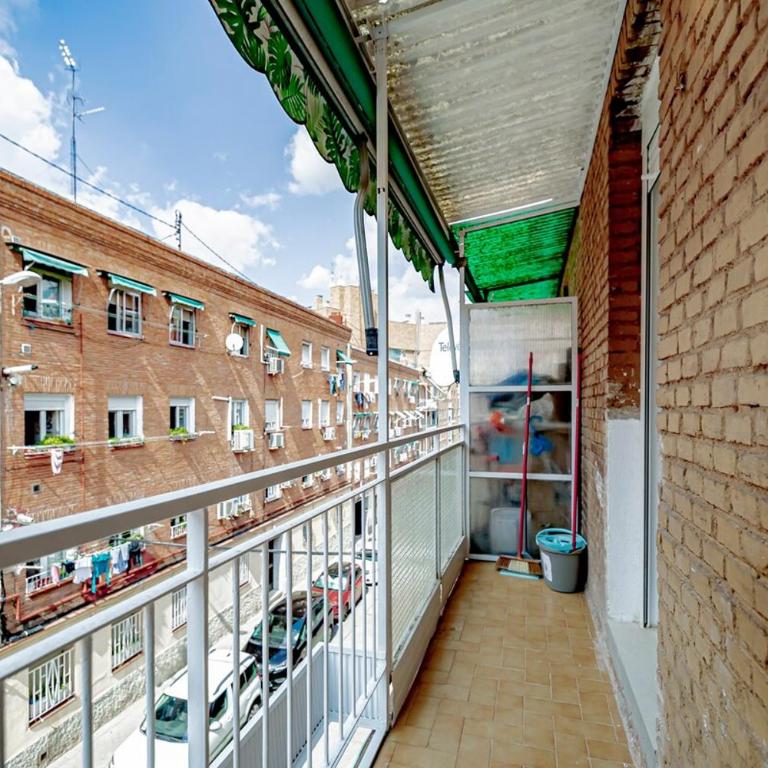 Campo Real Amazing new apartment 6pax - Three-Bedroom Apartment - 39