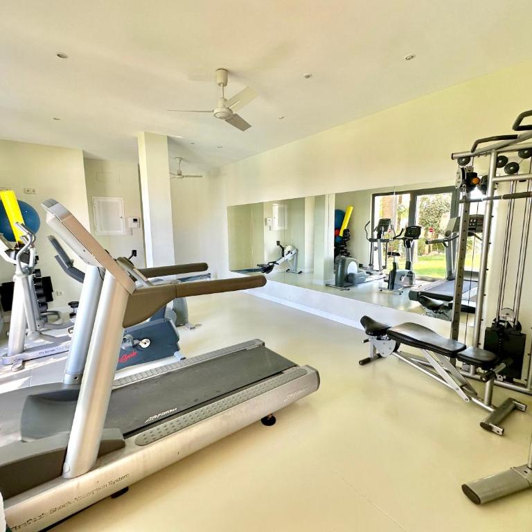Luxury Retreat in Los Monteros Marbella - Two-Bedroom Apartment - 42