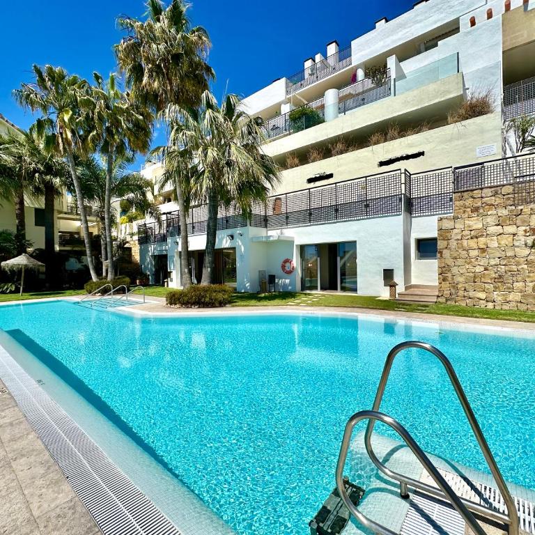 Luxury Retreat in Los Monteros Marbella - Two-Bedroom Apartment - 38