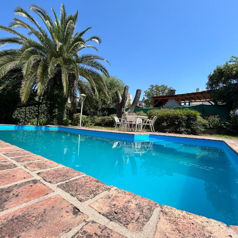 Casa Privada Centro con Piscina a cinco cuadras del balneario las Hoyas Villa Carlos Paz - Casa de 3 dormitorios - 2