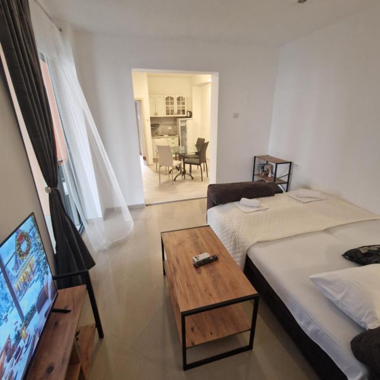 Guest House Damjana - Apartman sa Terasom - 1