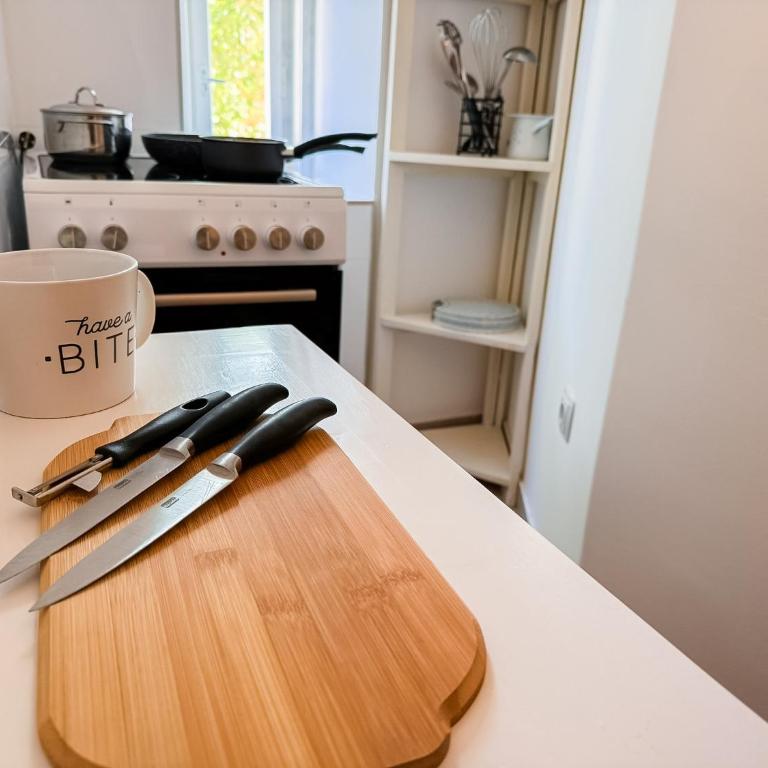 Unique & Spacious 3BR Historic Flat in City Centre - Three-Bedroom Apartment - 17