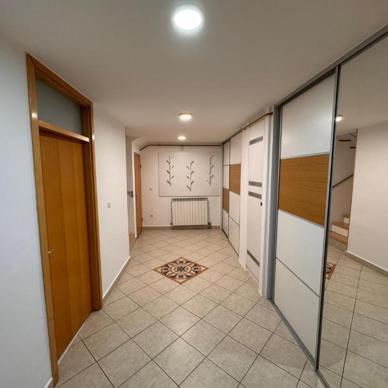 Luxurious 4BDR Retreat with cozy Fireplace - Superior Vila - 29