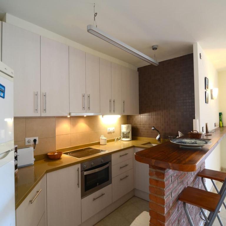 Apartment in Estartit near Sandy Beach - Two-Bedroom Apartment - 4