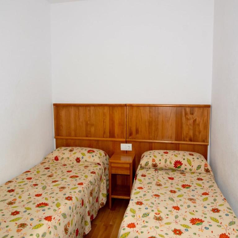 Apartment in Spain near Sandy Beach - Three-Bedroom Apartment - 5