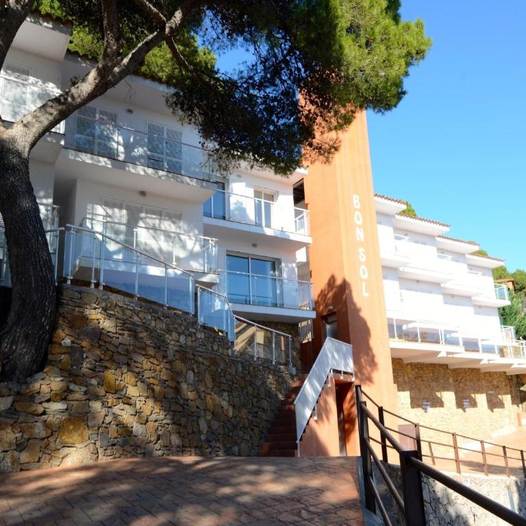 Apartment in Spain near Sandy Beach - Three-Bedroom Apartment - 7