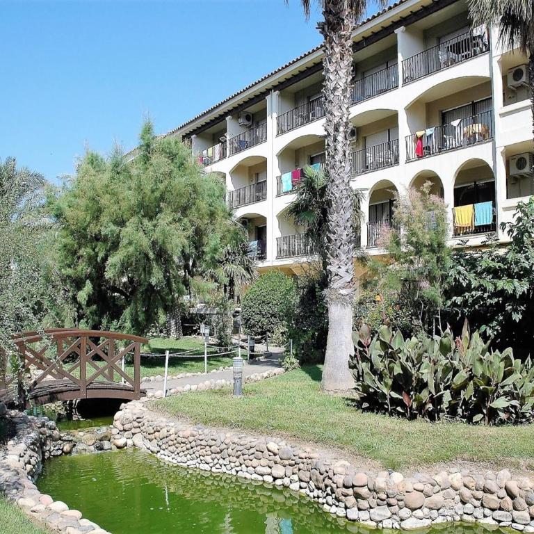 Apartment in Spain near Sandy Beach - One-Bedroom Apartment - 13