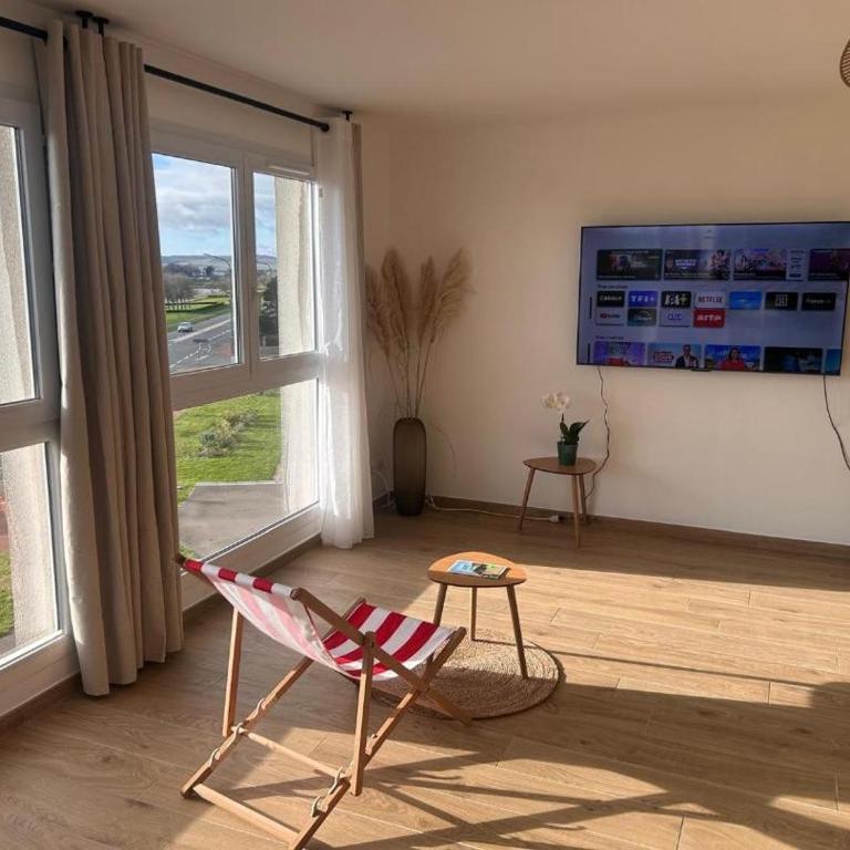 Appartement spacieux de standing CALAIS PLAGE - Appartement 2 Chambres avec Vue sur le Port - 3