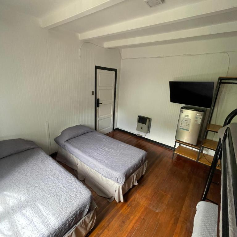 Hostal Valle Norte - Quadruple Room with Shared Bathroom - 1