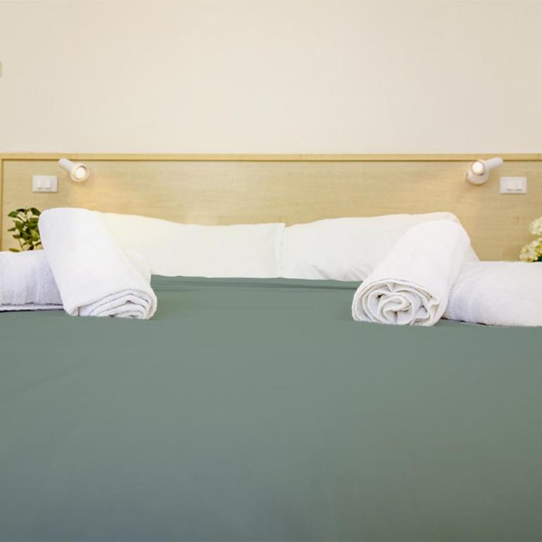 Athena Rooms - Parcheggio privato - Camera Matrimoniale con Bagno Privato - 18