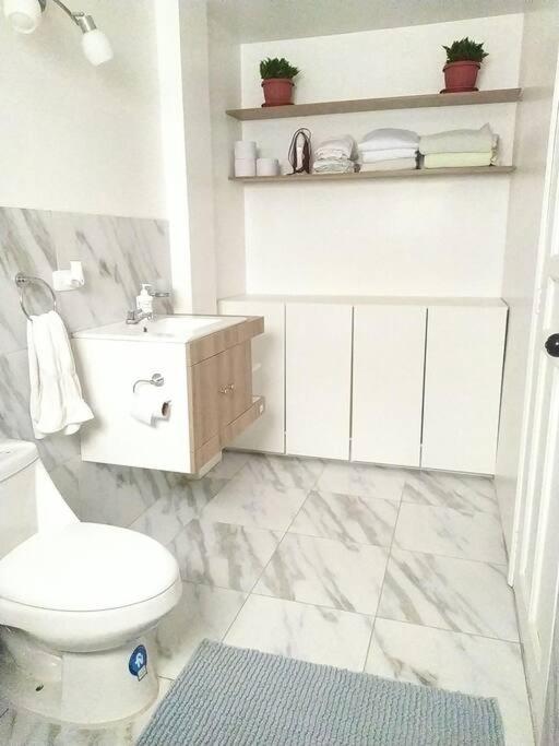 Casa Privada en la Mitad del Mundo - Two-Bedroom Apartment - 11