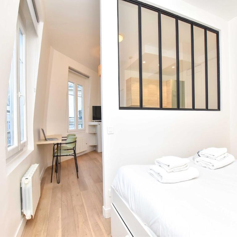 Luminous flat- 1 BDR 2P - Victor Hugo Arc de Triomphe - One-Bedroom Apartment - 9