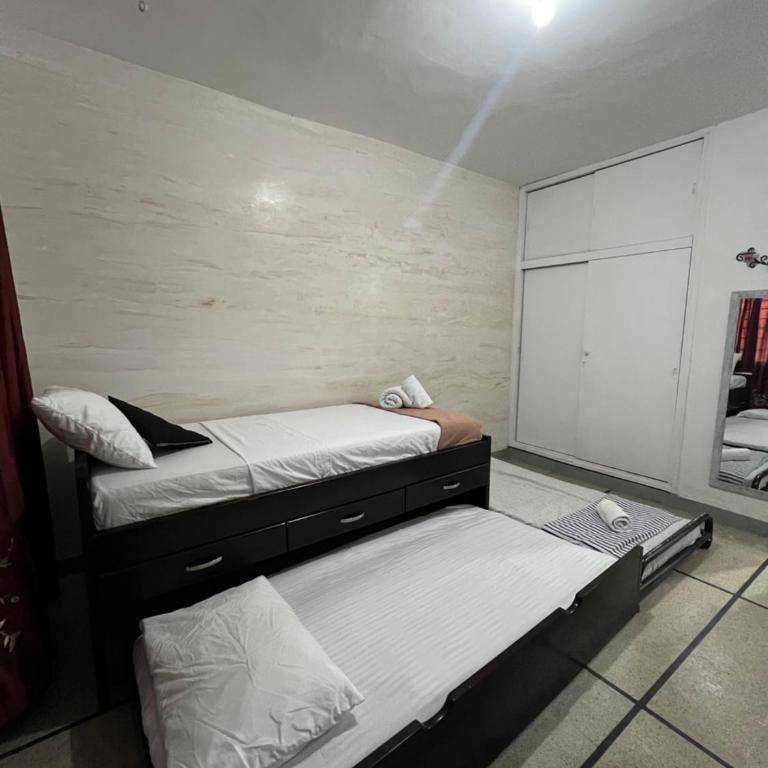 Apartaestudio Amoblado Estadio - Two-Bedroom Apartment - 10