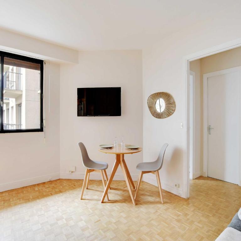 Haven of peace with balcony near Etoile Porte Maillot - Appartement 1 Chambre - 11