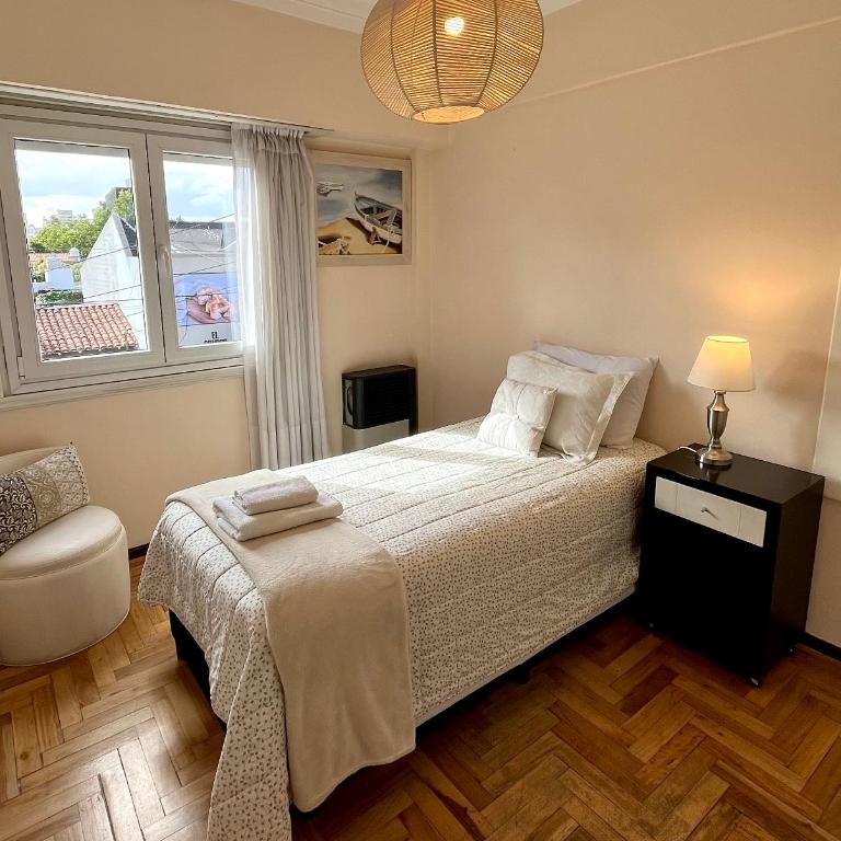 3 amb s/ Calle Guemes c/ cochera - Apartamento de 2 dormitorios - 5