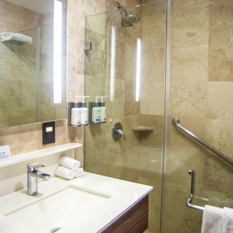 Holiday Inn Express Mexico Santa Fe by IHG - Habitación Estándar - 2 camas grandes - 7