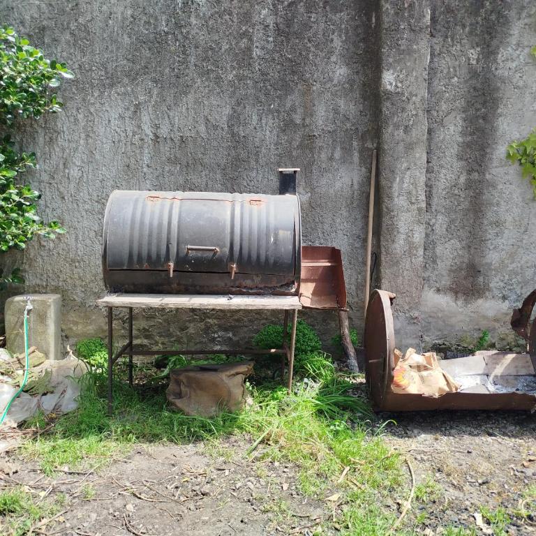 Casa amplia con jardin grande, parrilla y pileta en mar del plata en barrio jardin pegado al bosque peralta ramos - Casa de 2 dormitorios - 8