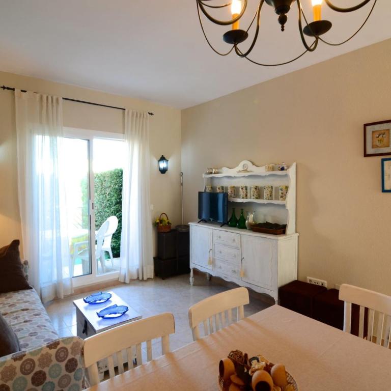 House in LEstartit near Sandy Beach - Two-Bedroom Holiday Home - 3