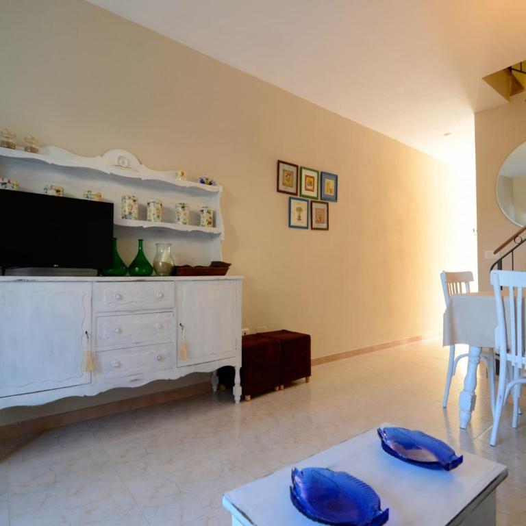 House in LEstartit near Sandy Beach - Two-Bedroom Holiday Home - 11