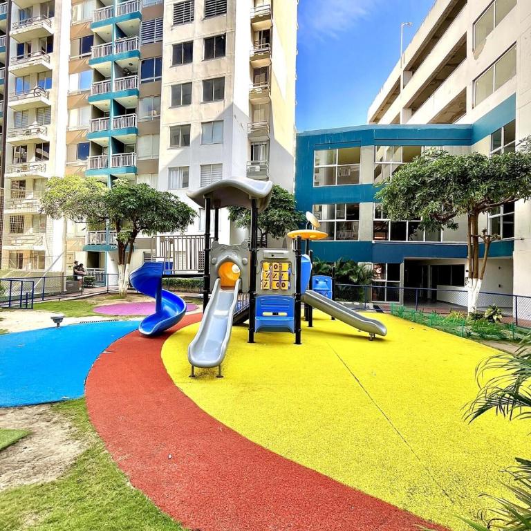 Moderno apartamento con piscina - Apartamento de 3 dormitorios con balcón - 18