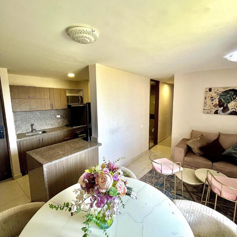 Moderno apartamento con piscina - Apartamento de 3 dormitorios con balcón - 19