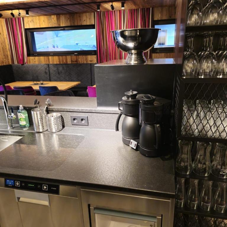 Chalet in Zillertal near Ski Slopes & Whirlpool - Ferienhaus mit 8 Schlafzimmern - 10