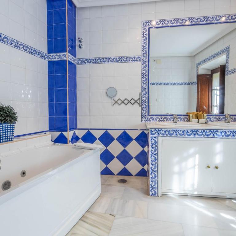 Hostel Mayflowers - Double Room with Spa Bath - 7