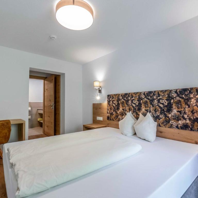 Berggasthof Hochzeigerhaus - Zimmer mit Queensize-Bett - 3