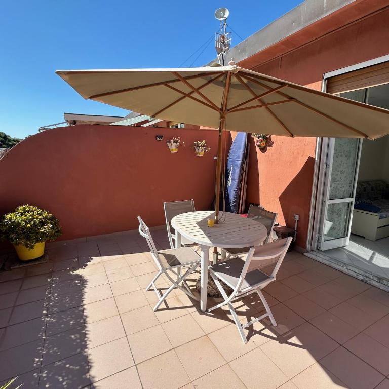 Nives Cosy Apt in the Center with terrace and AC - One-Bedroom Apartment - 1
