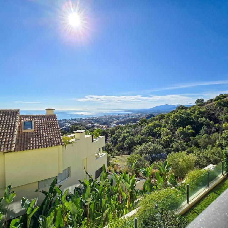 Luxury Retreat in Los Monteros Marbella - Two-Bedroom Apartment - 3
