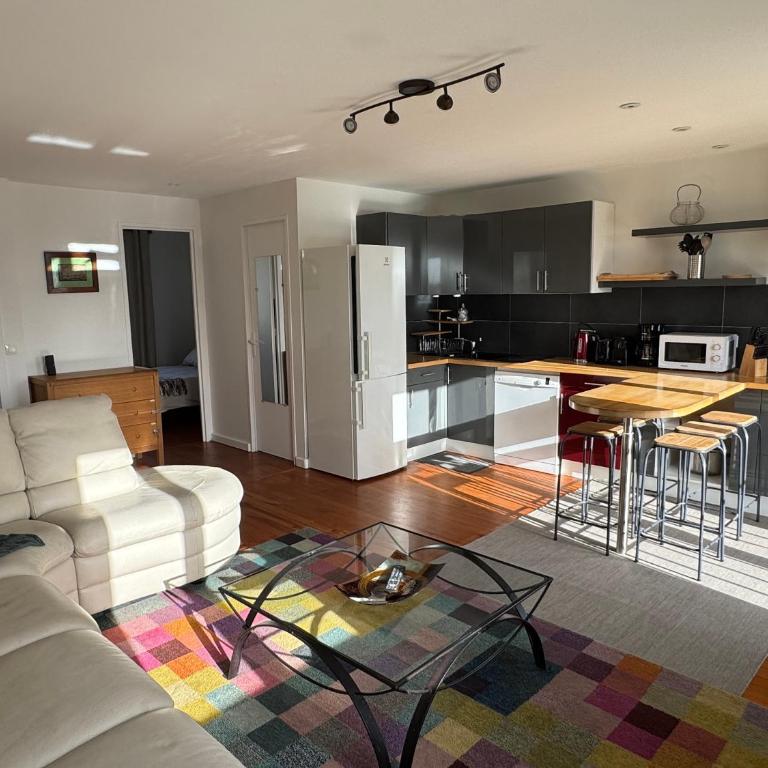 Duplex vue mer, centre ville - Appartement 2 Chambres - 17