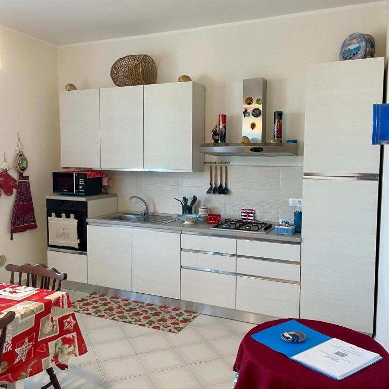 Le finestre sul mare - Two-Bedroom Apartment - 13