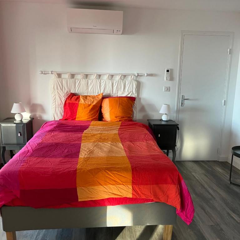 Bas de villa, vue mer, terrasse, clim, piscine - One-Bedroom Apartment - 18